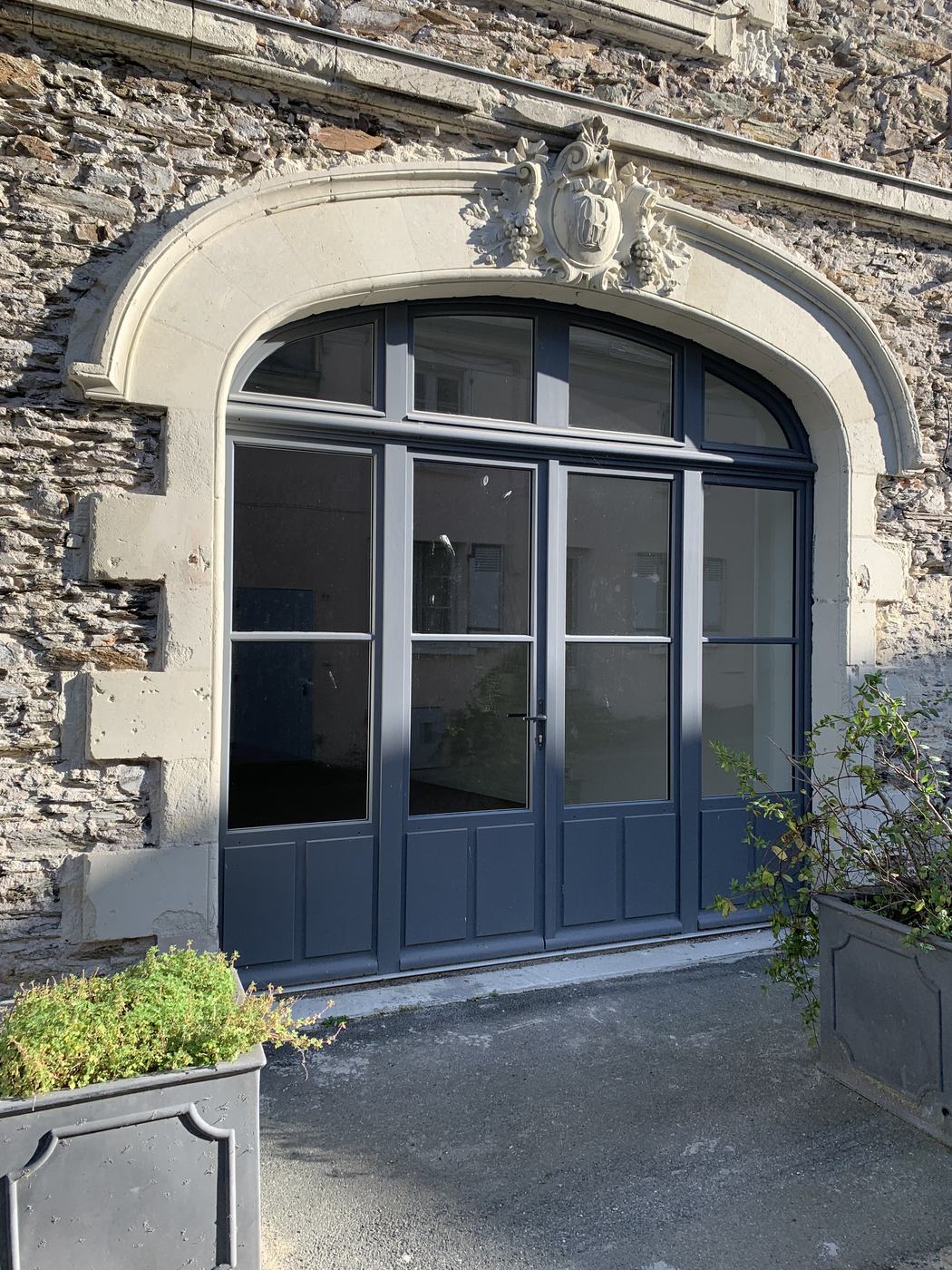 Menuiserie bois — savoir-faire artisanal JLR