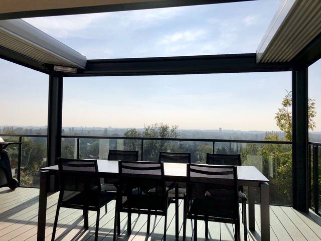 Pergola bioclimatique en aluminium — JLR Menuiseries Angers