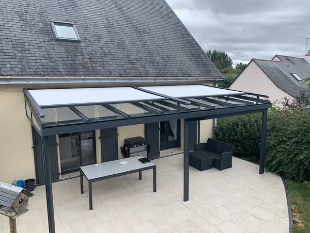 Pergola, préau et marquise — Réalisation JLR Menuiseries Angers