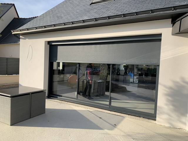 Store et protection solaire — Réalisation JLR Menuiseries Angers